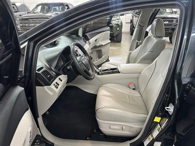 2013 Toyota Venza Limited - Photo 11 - Portland, OR 97220