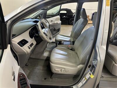 2014 Toyota Sienna XLE 7-Passenger   - Photo 12 - Portland, OR 97220