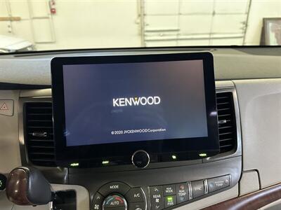 2014 Toyota Sienna XLE 7-Passenger   - Photo 31 - Portland, OR 97220