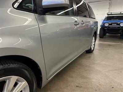 2014 Toyota Sienna XLE 7-Passenger   - Photo 44 - Portland, OR 97220