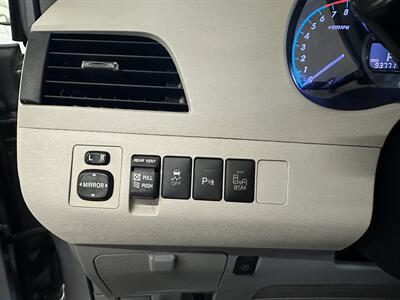 2014 Toyota Sienna XLE 7-Passenger   - Photo 21 - Portland, OR 97220