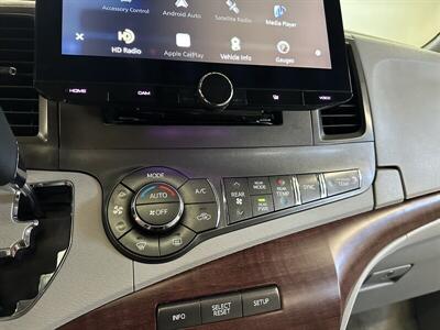2014 Toyota Sienna XLE 7-Passenger   - Photo 33 - Portland, OR 97220
