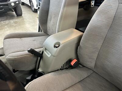 2005 Jeep Wrangler Rubicon  1-Owner - Photo 31 - Portland, OR 97220