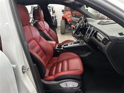 2017 Porsche Macan GTS - Photo 13 - Portland, OR 97220