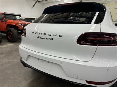 2017 Porsche Macan GTS - Photo 51 - Portland, OR 97220