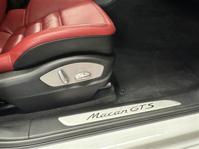 2017 Porsche Macan GTS - Photo 35 - Portland, OR 97220