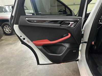 2017 Porsche Macan GTS - Photo 27 - Portland, OR 97220