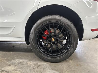 2017 Porsche Macan GTS - Photo 56 - Portland, OR 97220