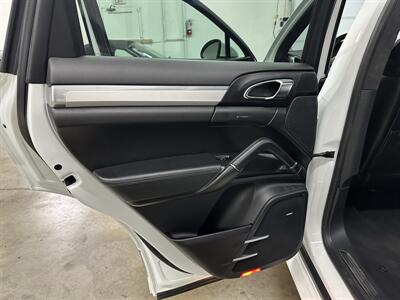 2013 Porsche Cayenne GTS   - Photo 25 - Portland, OR 97220