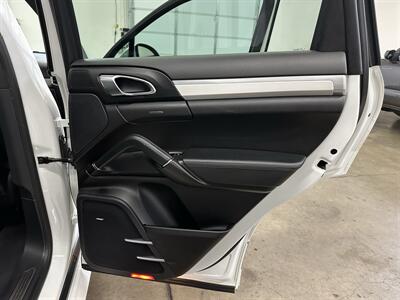 2013 Porsche Cayenne GTS   - Photo 26 - Portland, OR 97220