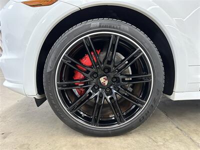 2013 Porsche Cayenne GTS   - Photo 52 - Portland, OR 97220