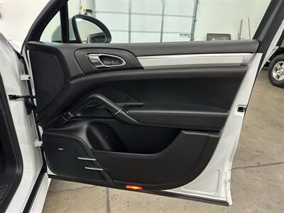 2013 Porsche Cayenne GTS   - Photo 27 - Portland, OR 97220