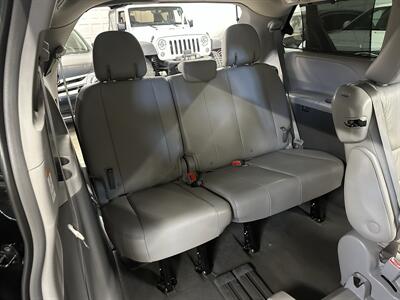 2019 Toyota Sienna XLE 8-Passenger AWD - Photo 13 - Portland, OR 97220