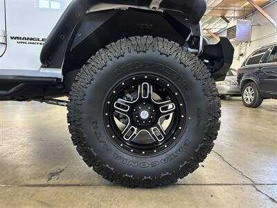 2015 Jeep Wrangler Unlimited Rubicon - Photo 9 - Portland, OR 97220