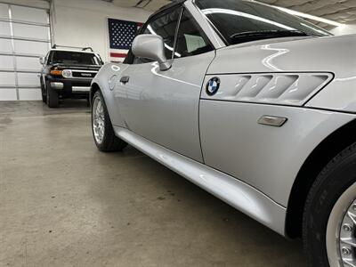 2001 BMW Z3 3.0i  1-Owner - Photo 38 - Portland, OR 97220