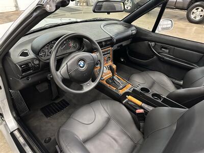 2001 BMW Z3 3.0i  1-Owner - Photo 25 - Portland, OR 97220