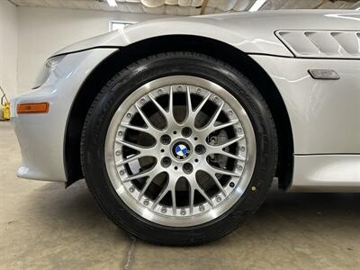 2001 BMW Z3 3.0i  1-Owner - Photo 47 - Portland, OR 97220