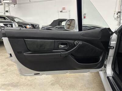2001 BMW Z3 3.0i  1-Owner - Photo 22 - Portland, OR 97220