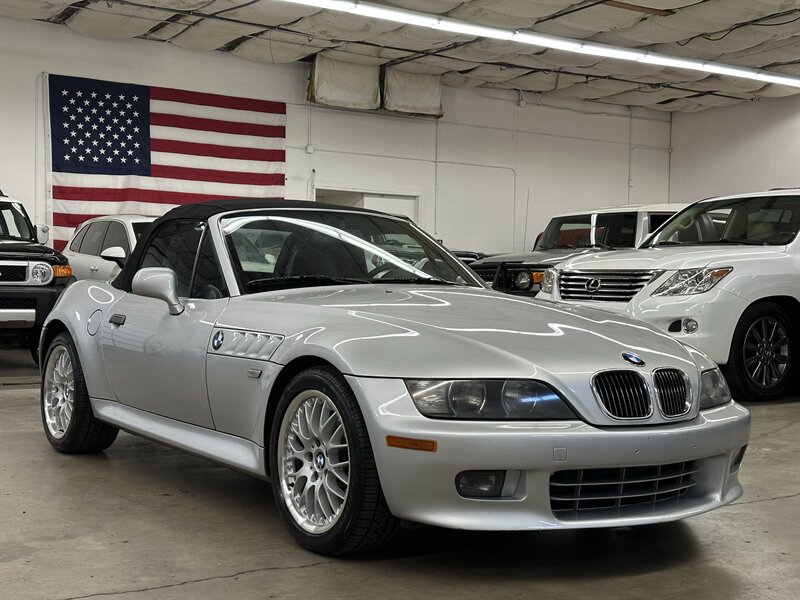 2001 BMW Z3 3.0i  1-Owner - Photo 1 - Portland, OR 97220