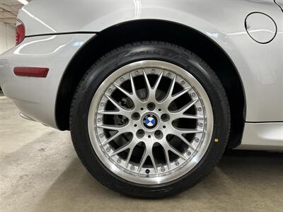 2001 BMW Z3 3.0i  1-Owner - Photo 49 - Portland, OR 97220