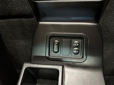 2001 BMW Z3 3.0i  1-Owner - Photo 19 - Portland, OR 97220