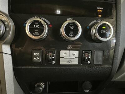 2012 Toyota Sequoia Platinum   - Photo 33 - Portland, OR 97220