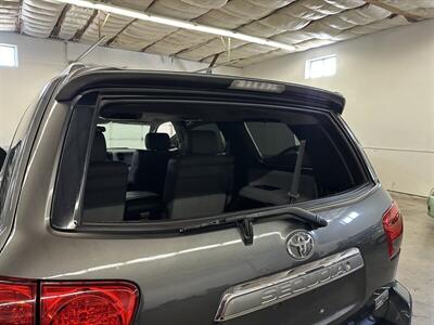 2012 Toyota Sequoia Platinum   - Photo 55 - Portland, OR 97220