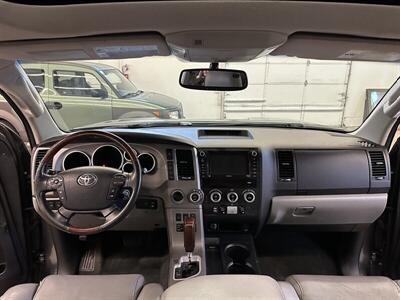 2012 Toyota Sequoia Platinum   - Photo 18 - Portland, OR 97220