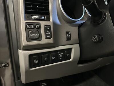 2012 Toyota Sequoia Platinum   - Photo 24 - Portland, OR 97220