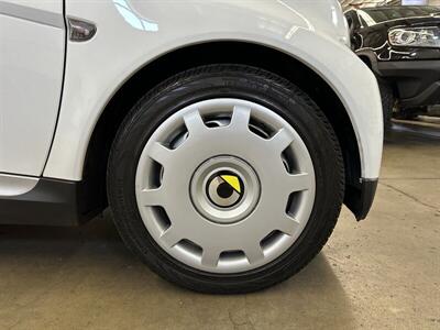 2012 Smart fortwo pure   - Photo 9 - Portland, OR 97220