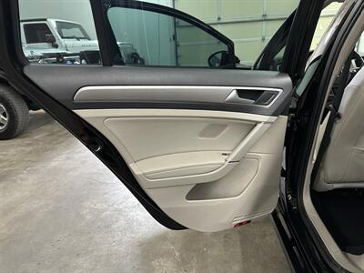 2015 Volkswagen Golf SportWagen TDI S   - Photo 33 - Portland, OR 97220