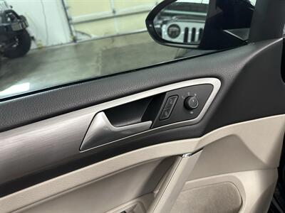 2015 Volkswagen Golf SportWagen TDI S   - Photo 23 - Portland, OR 97220