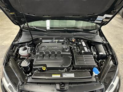 2015 Volkswagen Golf SportWagen TDI S   - Photo 8 - Portland, OR 97220