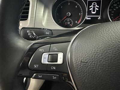 2015 Volkswagen Golf SportWagen TDI S   - Photo 17 - Portland, OR 97220