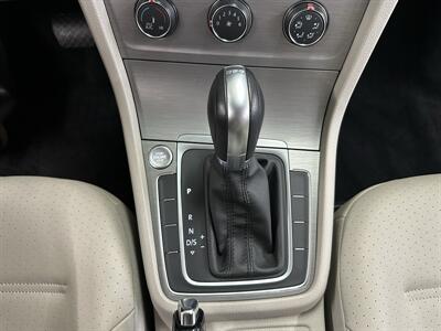 2015 Volkswagen Golf SportWagen TDI S   - Photo 20 - Portland, OR 97220
