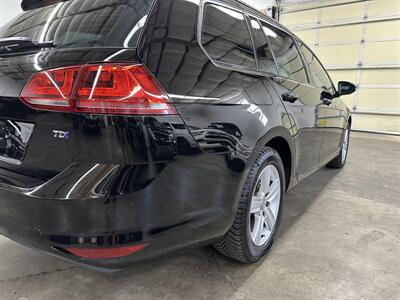 2015 Volkswagen Golf SportWagen TDI S   - Photo 44 - Portland, OR 97220