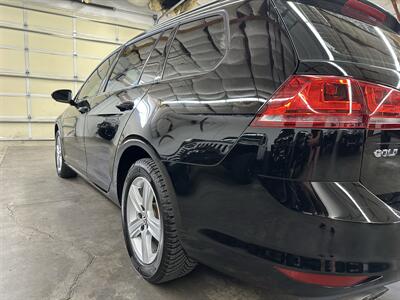 2015 Volkswagen Golf SportWagen TDI S   - Photo 43 - Portland, OR 97220