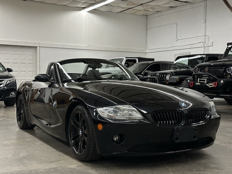 2005 BMW Z4 3.0i   - Photo 1 - Portland, OR 97220