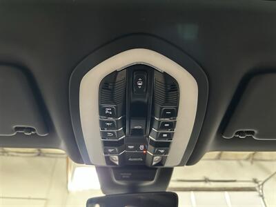 2021 Porsche Macan S   - Photo 33 - Portland, OR 97220