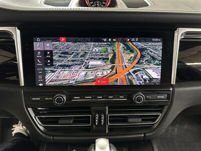 2021 Porsche Macan S   - Photo 20 - Portland, OR 97220