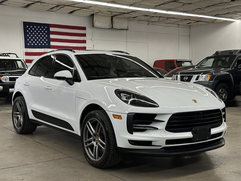 2021 Porsche Macan S  