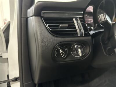 2021 Porsche Macan S   - Photo 29 - Portland, OR 97220