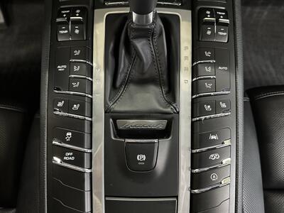 2021 Porsche Macan S   - Photo 19 - Portland, OR 97220