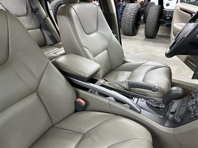 2002 Volvo XC70 - Photo 30 - Portland, OR 97220