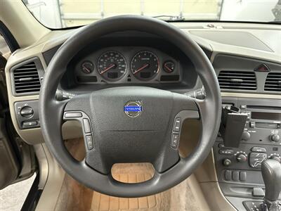 2002 Volvo XC70 - Photo 18 - Portland, OR 97220