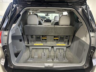 2013 Toyota Sienna XLE 7-Passenger   - Photo 31 - Portland, OR 97220