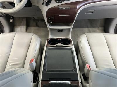 2013 Toyota Sienna XLE 7-Passenger   - Photo 36 - Portland, OR 97220