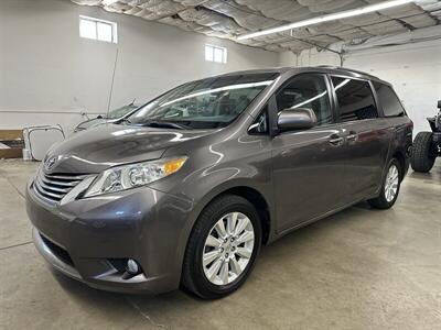 2013 Toyota Sienna XLE 7-Passenger   - Photo 26 - Portland, OR 97220