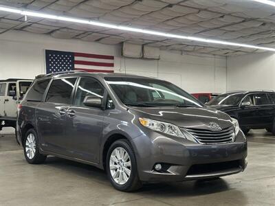 2013 Toyota Sienna XLE 7-Passenger   - Photo 4 - Portland, OR 97220