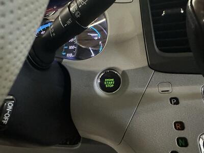 2013 Toyota Sienna XLE 7-Passenger   - Photo 49 - Portland, OR 97220